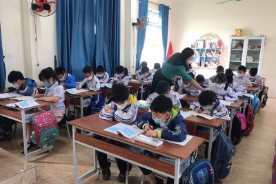 Niềm vui trở lại trường