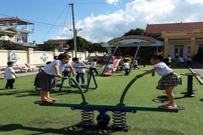 SÂN TRƯỜNG RỘN TIẾNG REO CA!